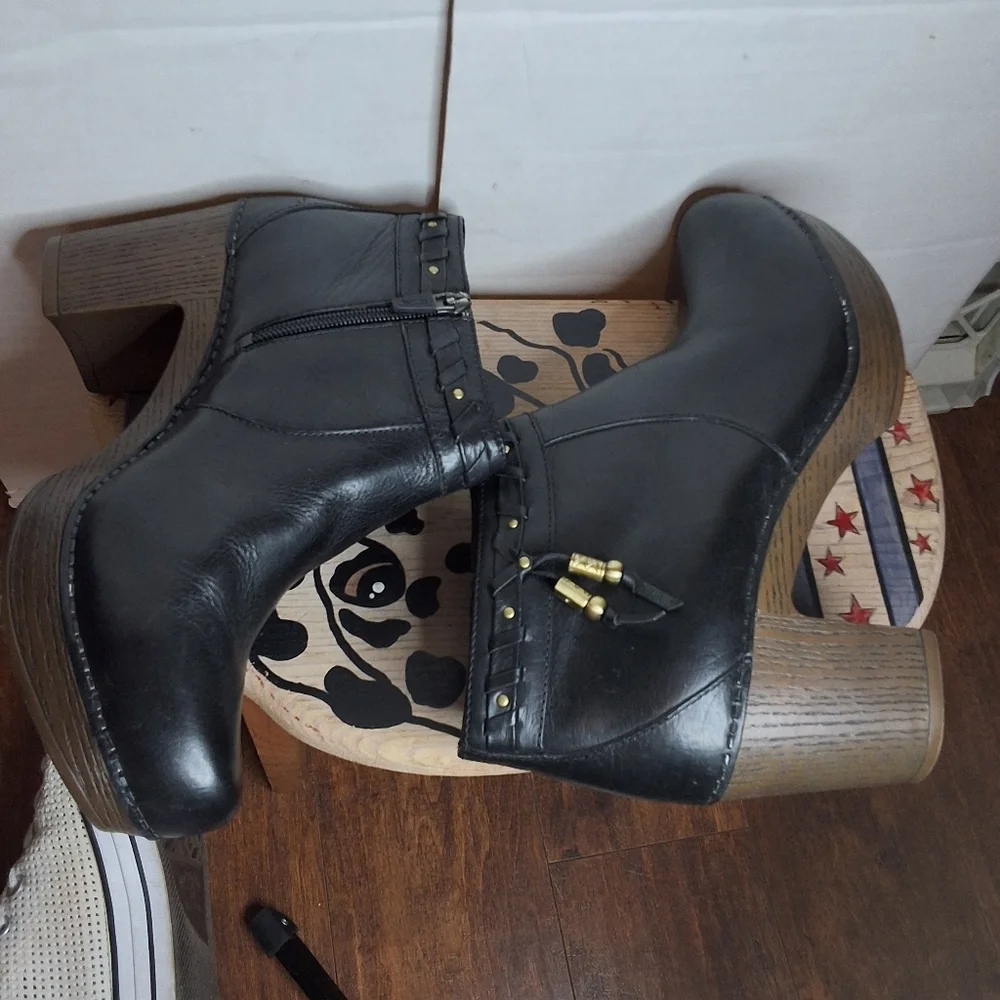 Dansko Dabney  Black Leather Patform Tassel Ankle Boots 41/11- 11.5